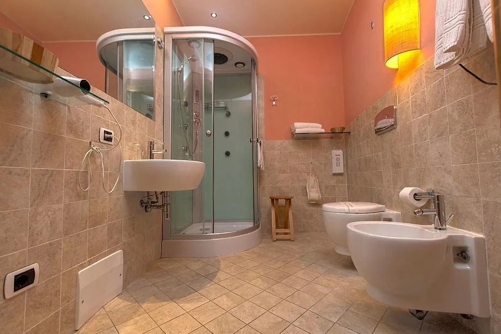 Maison Savoia Guest House Cagliari 2*,
