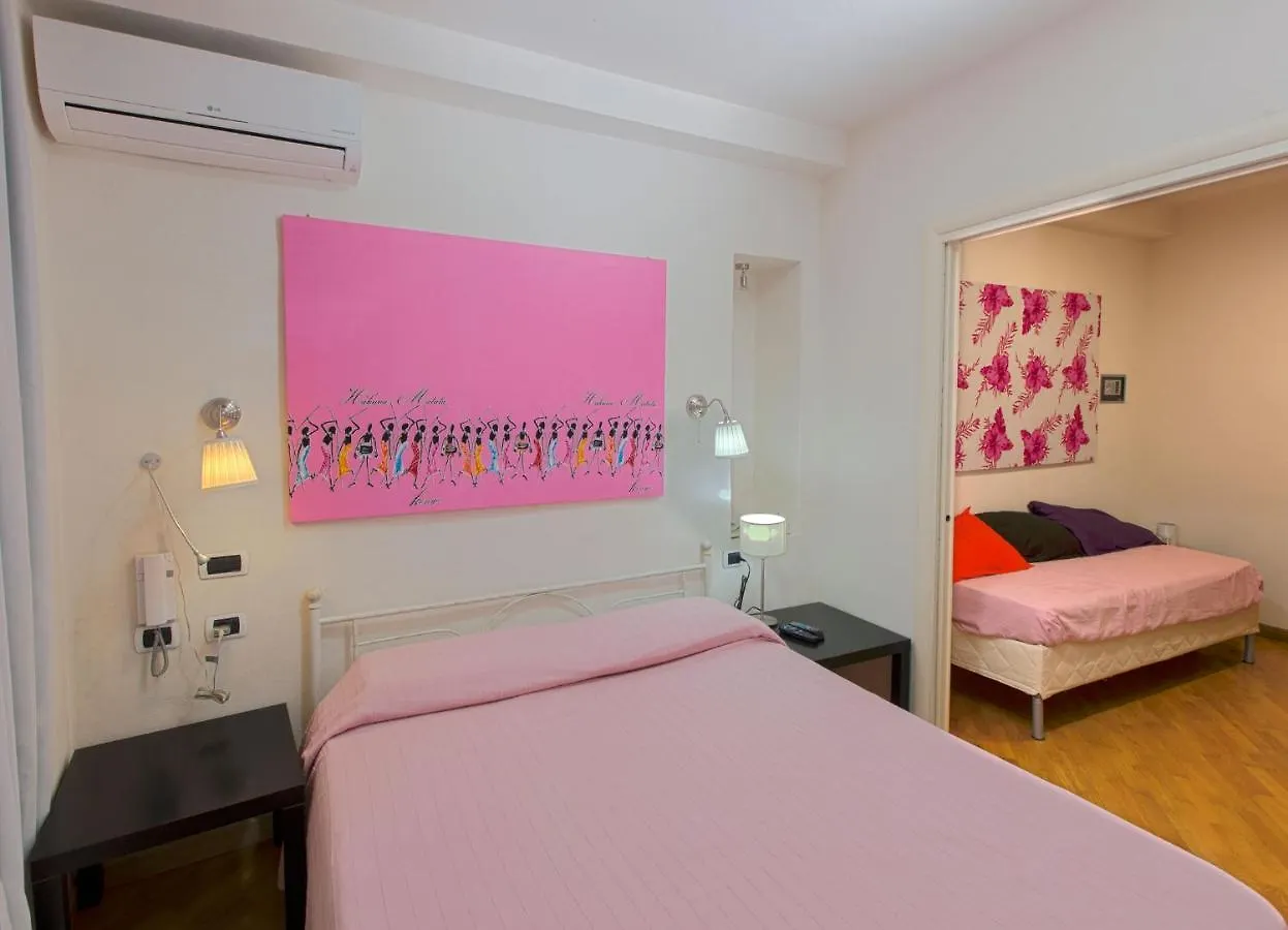 Maison Savoia Guest House Cagliari 2*,